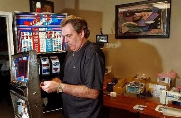 The Most Famous Casino Cheats Caught on Camera